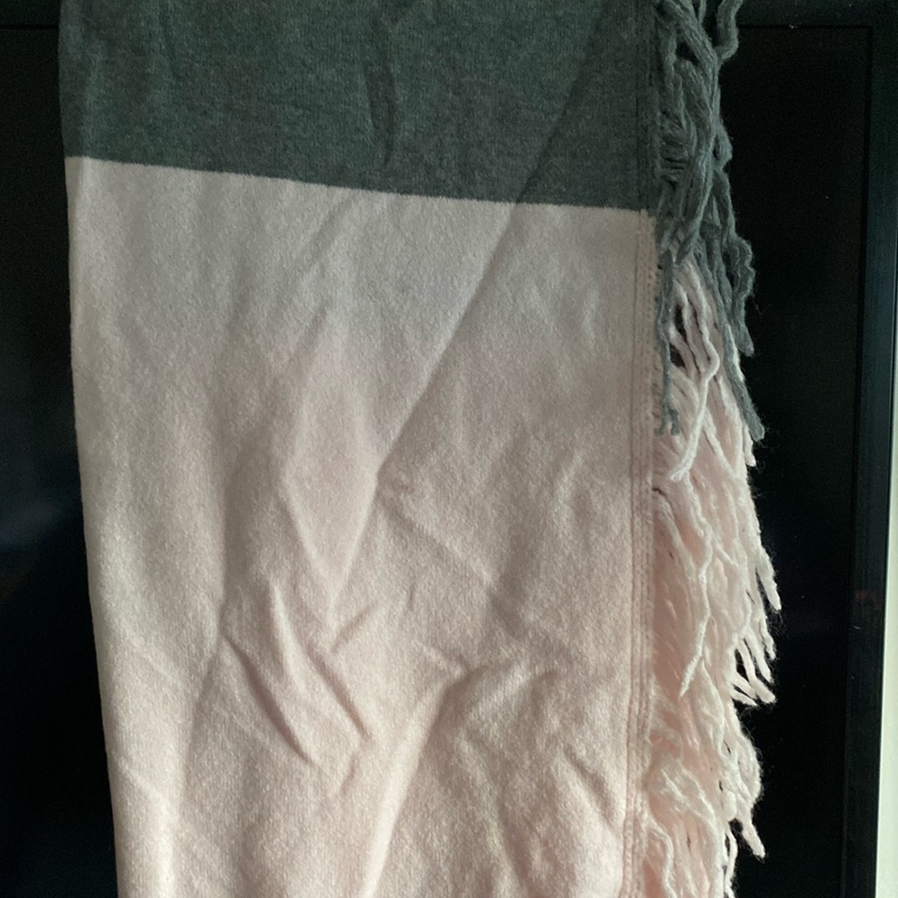 Paraphrase Blanket Scarf NWOT